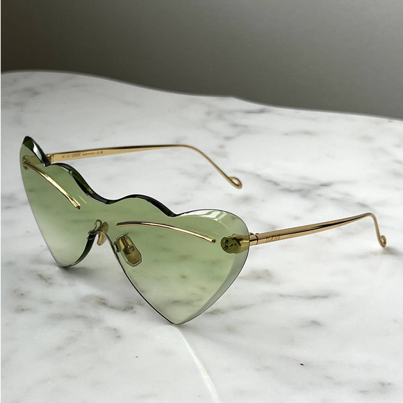 Loewe Accessories - NEW Loewe LW40082U Gold Green Heart Rimless Sunglasses